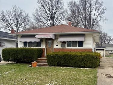 1835 Robindale Street, Wickliffe, OH 44092
