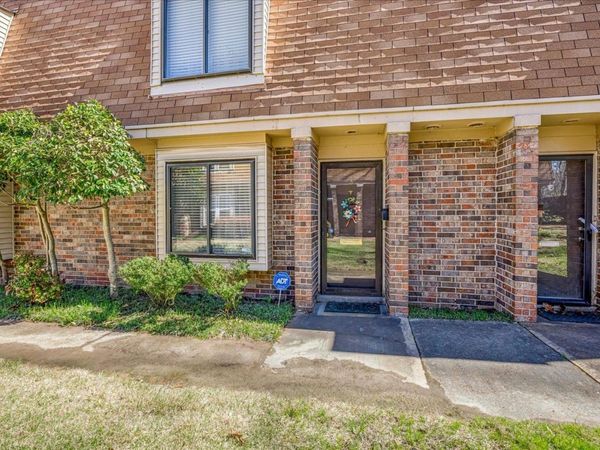 6621 S POPLAR WOODS CIR, Unit 5, Germantown, TN 38138