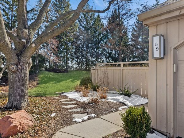 59 Cedar Ridge, Lake Barrington, IL 60010