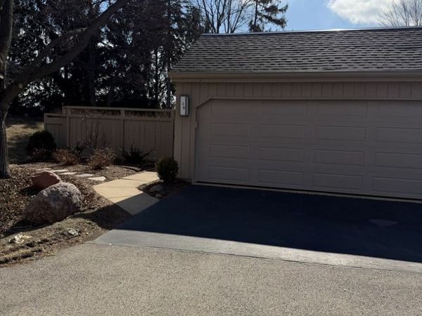 59 Cedar Ridge , Lake Barrington, IL 60010