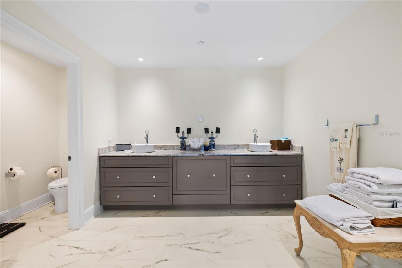 1 Palm Terrace, Unit 604, Clearwater, FL 33756 Photo