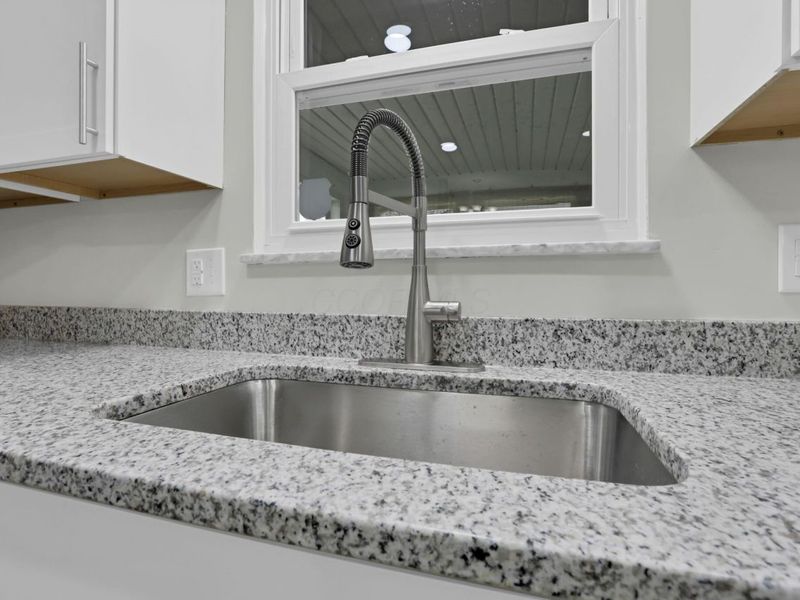 61 Kraft Drive , Ashville, OH 43103 Photo 5