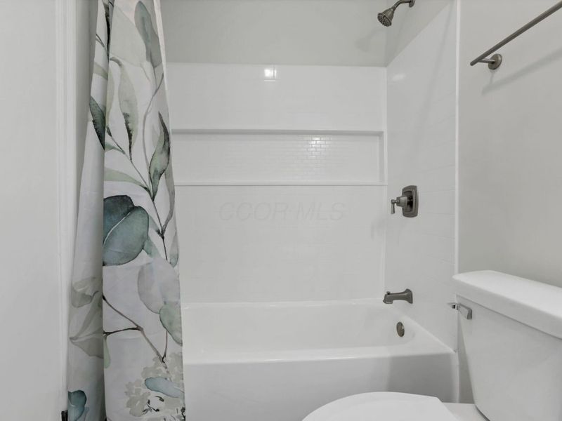 61 Kraft Drive , Ashville, OH 43103 Photo 8