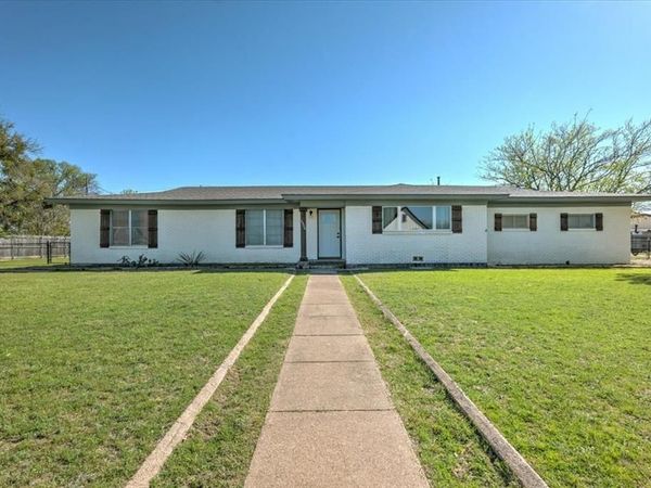 3504 Lakeshore Drive, Weatherford, TX 76087