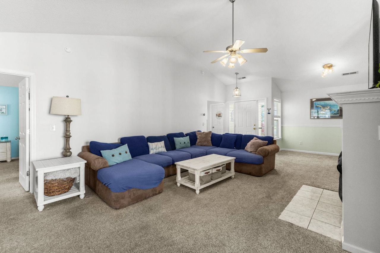 916 Dunrobin Ln. Photo 11