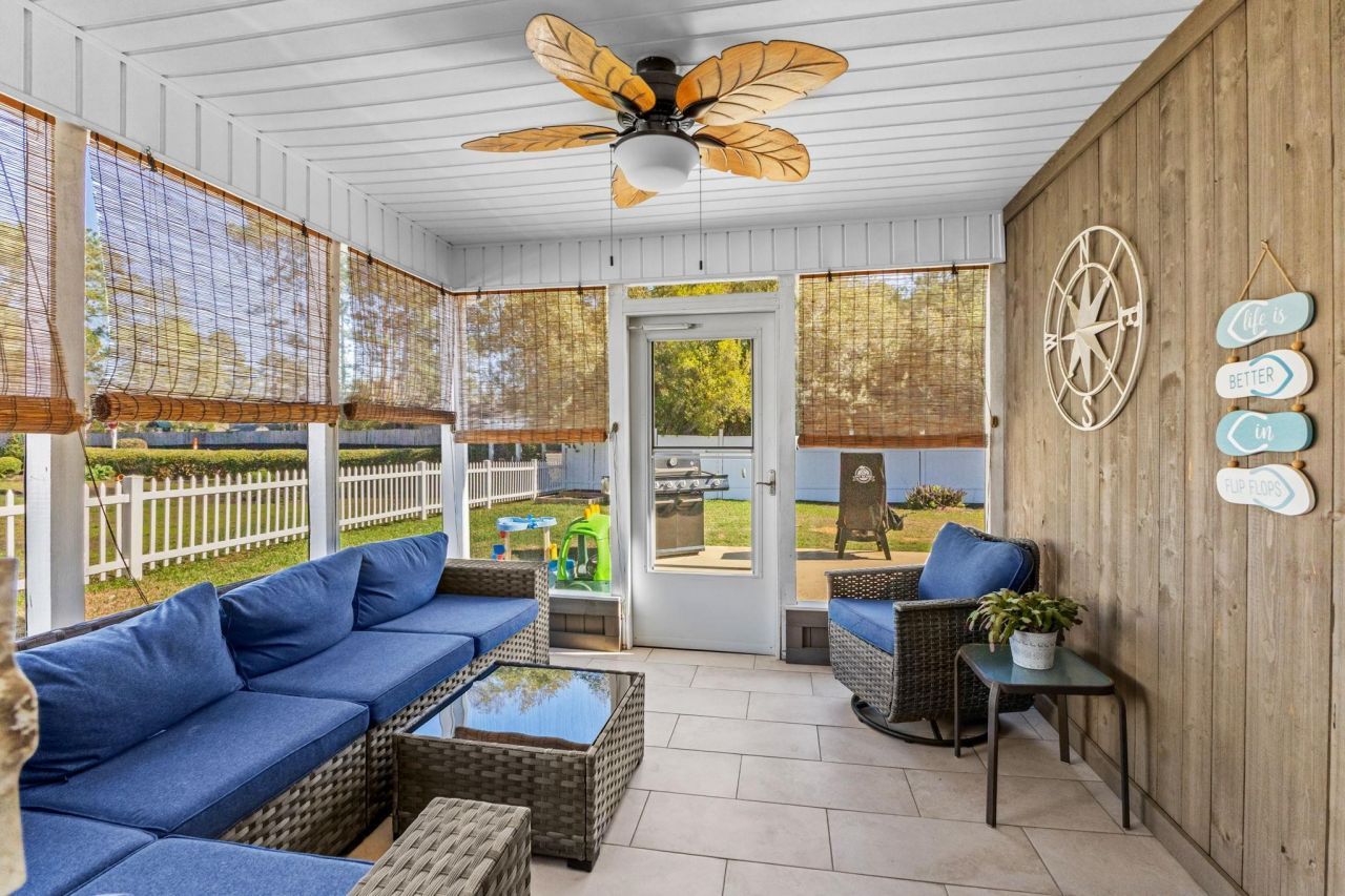 916 Dunrobin Ln. Photo 32