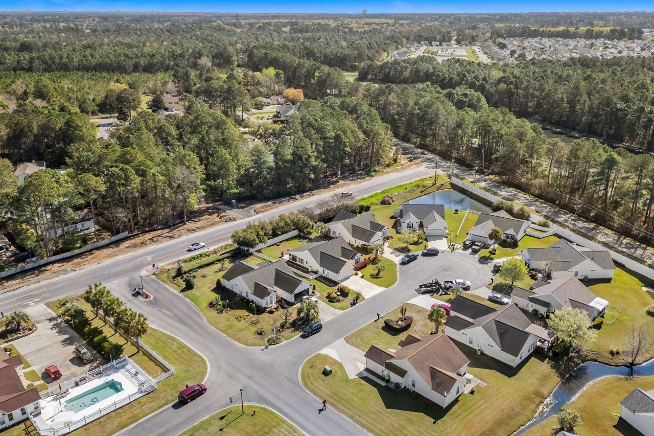 916 Dunrobin Ln. Photo 6