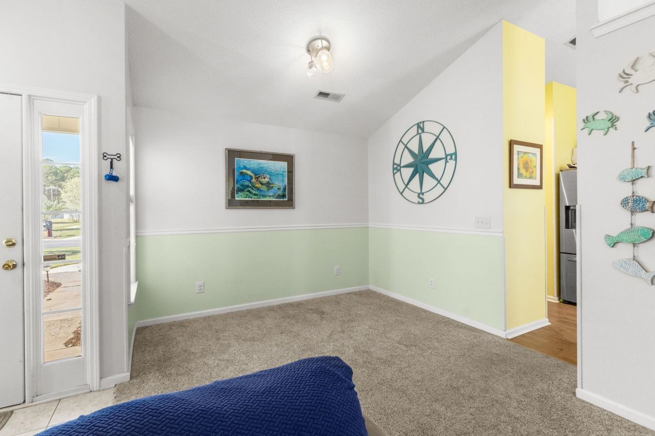 916 Dunrobin Ln. Photo 7