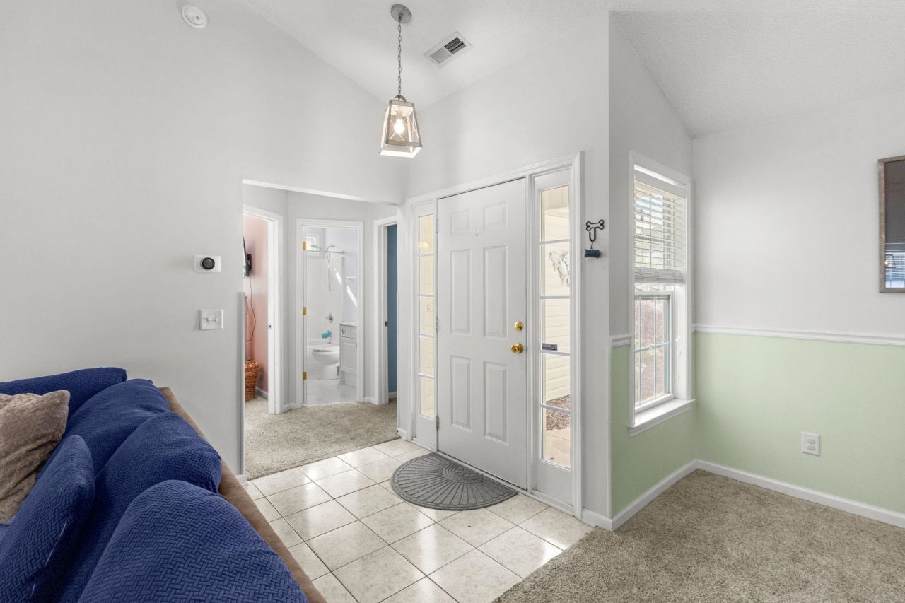 916 Dunrobin Ln. Photo 8