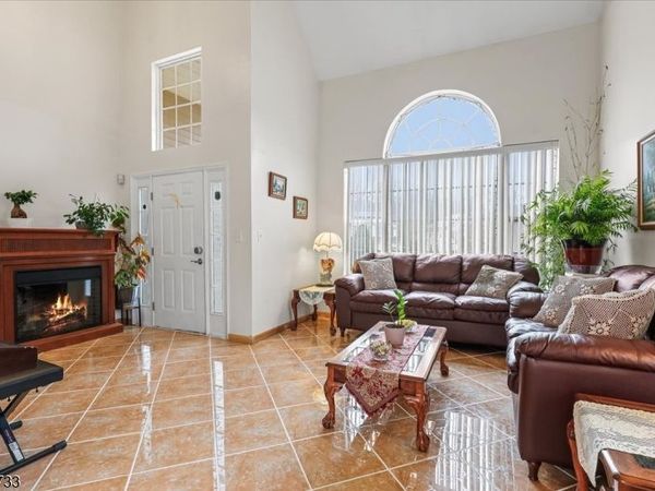 34 Gate Ln, Old Bridge, NJ 08857