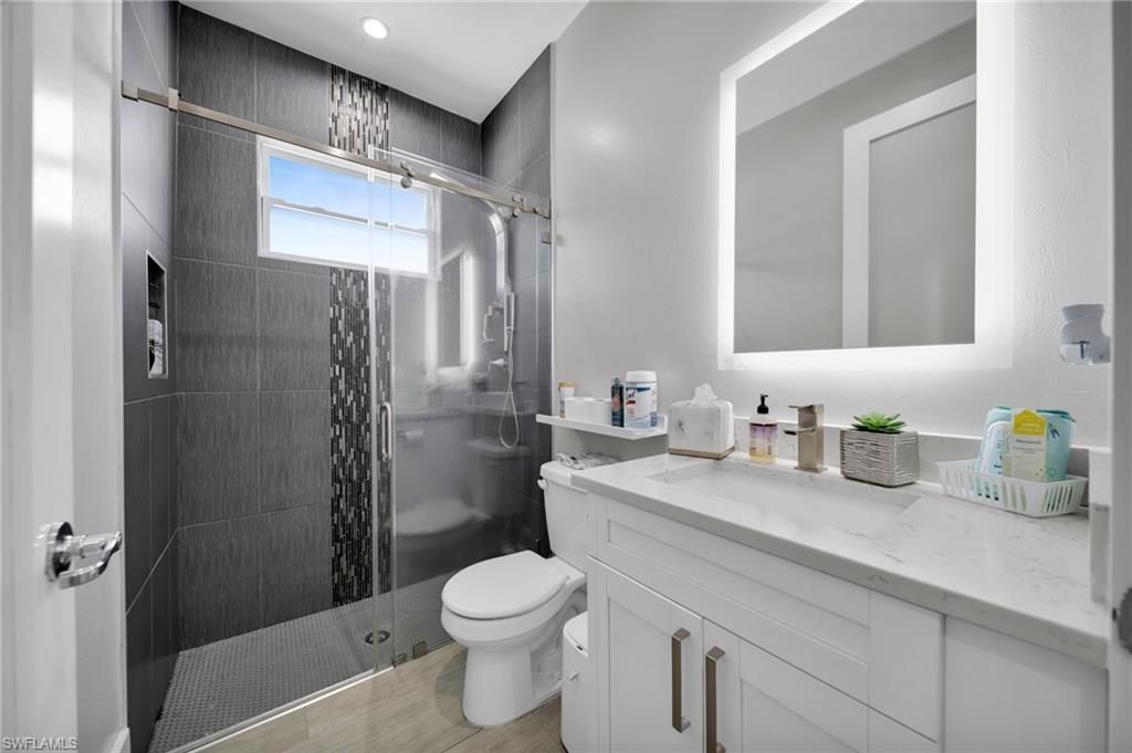 935 Beverly St E, Lehigh Acres, FL 33974 Photo