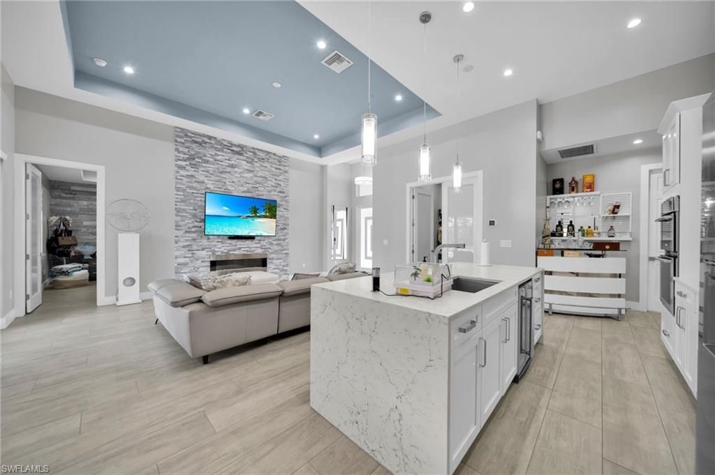 935 Beverly St E, Lehigh Acres, FL 33974 Photo