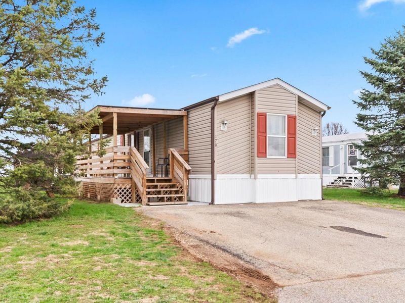 170 Spruce Ridge Drive , Ashville, OH 43103 Photo 1