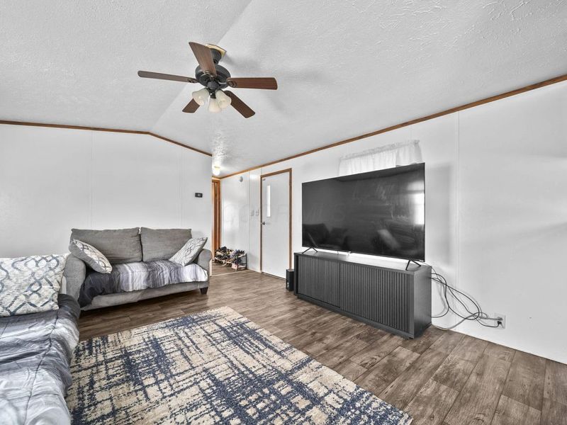 170 Spruce Ridge Drive , Ashville, OH 43103 Photo 14