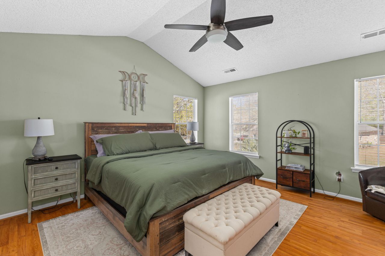 800 Essex Drive Photo 17