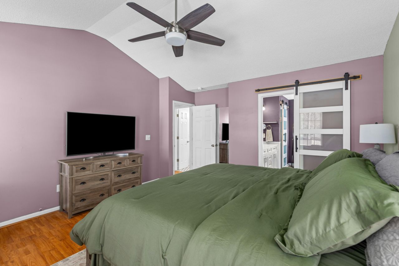 800 Essex Drive Photo 18