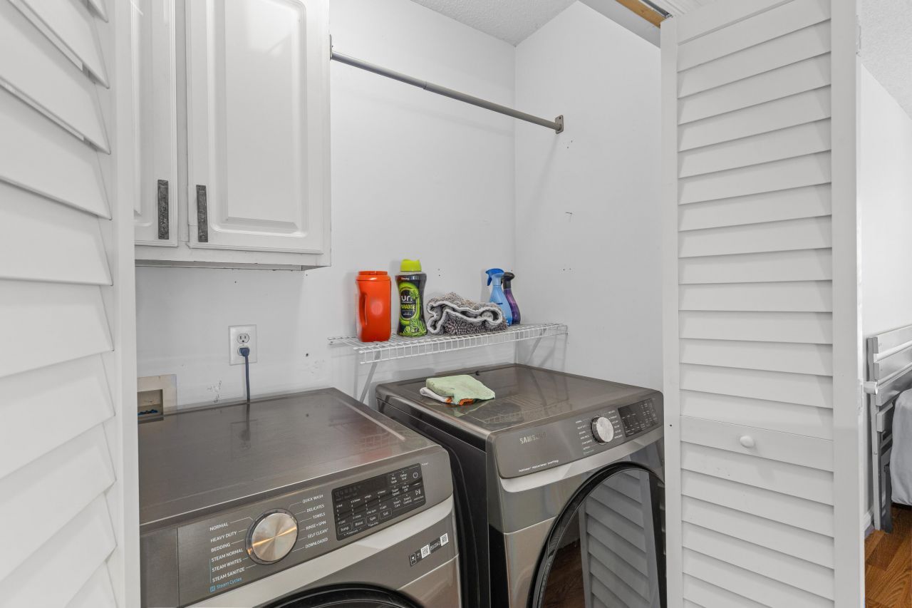 800 Essex Drive Photo 29