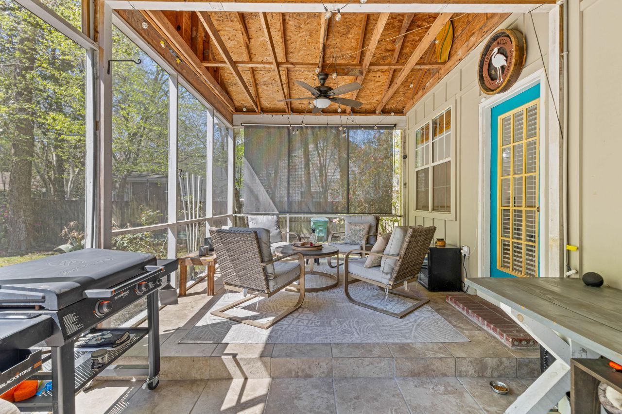 800 Essex Drive Photo 30