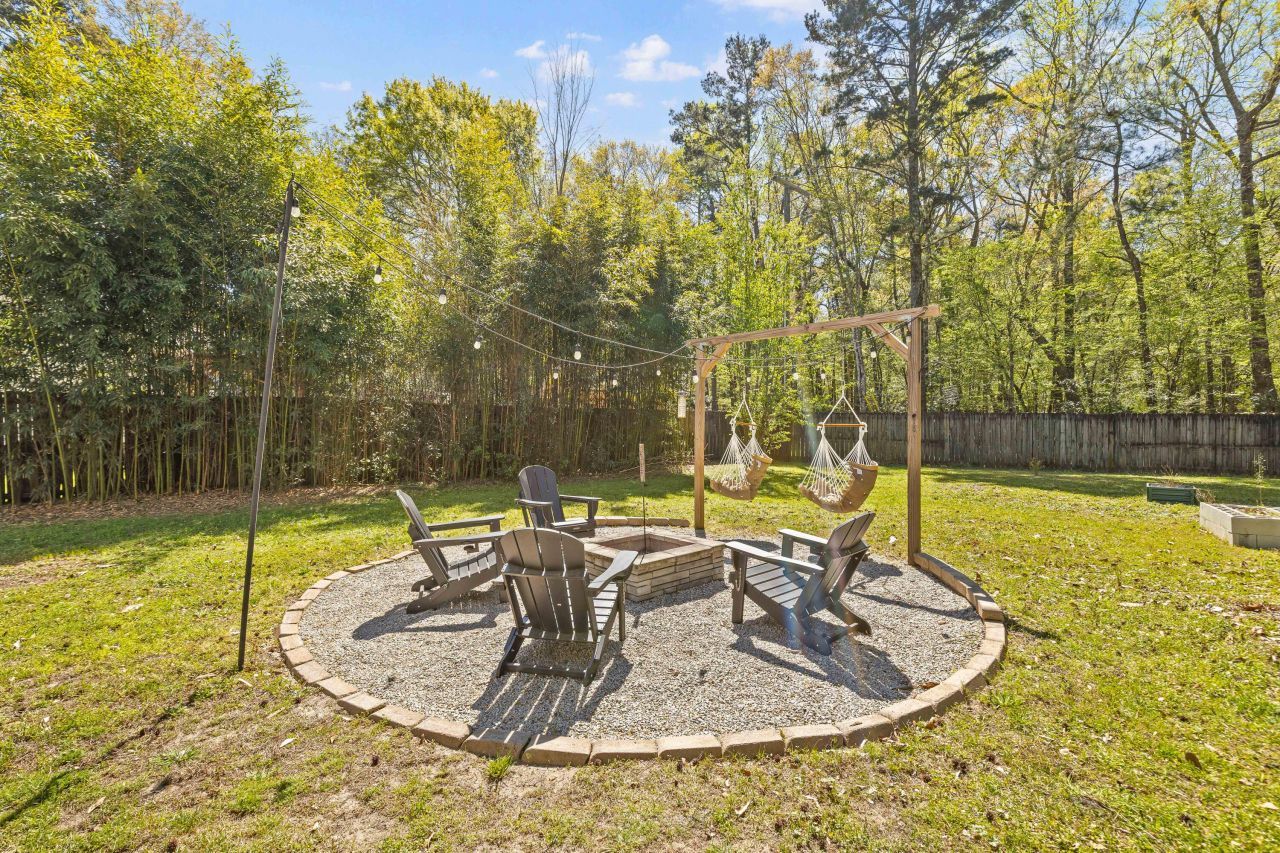 800 Essex Drive Photo 33