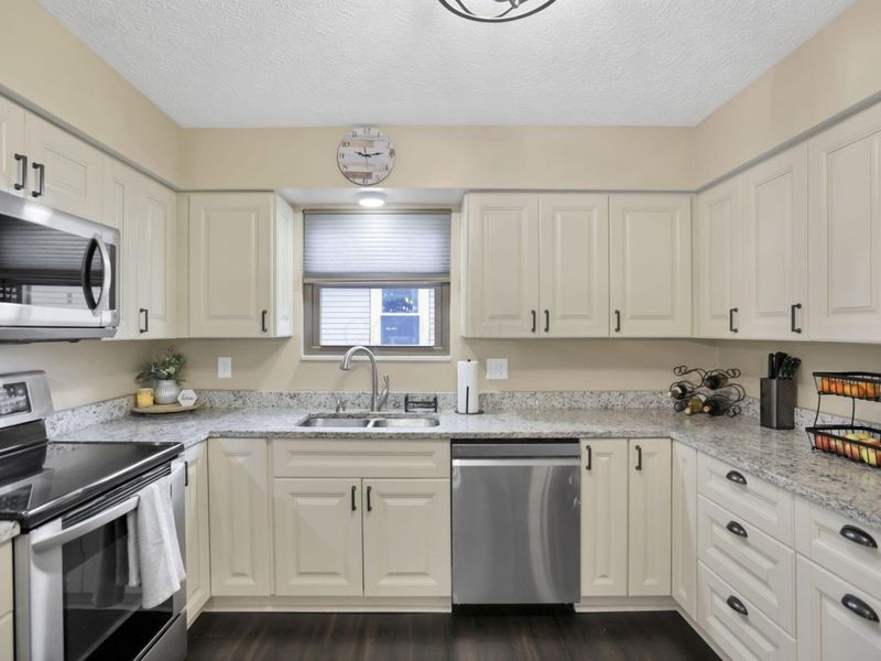 2417 Fernwood Avenue, Grove City, OH 43123 Photo 23