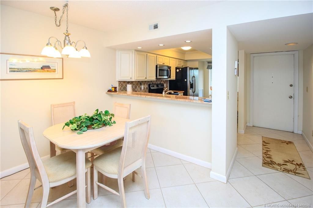 4680 NE Sandpebble Trace, Unit 303, Stuart, FL 34996 Photo