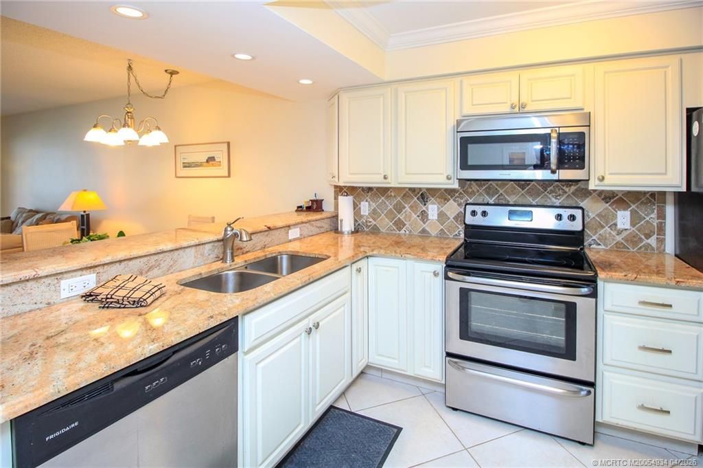 4680 NE Sandpebble Trace, Unit 303, Stuart, FL 34996 Photo