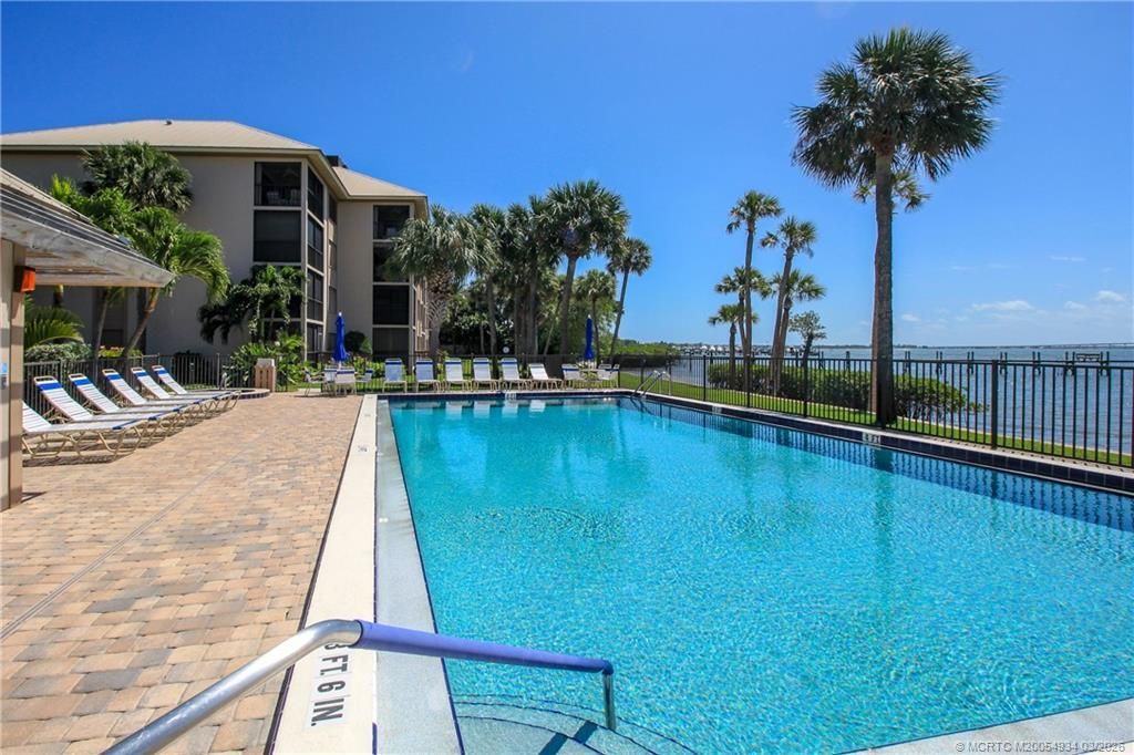 4680 NE Sandpebble Trace, Unit 303, Stuart, FL 34996 Photo