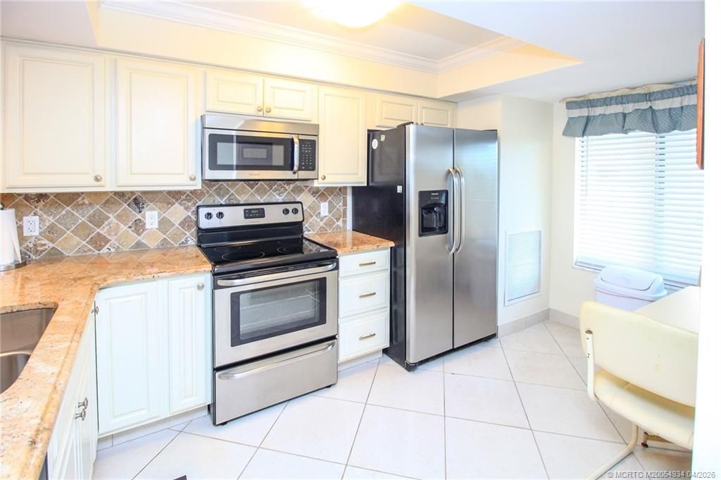 4680 NE Sandpebble Trace, Unit 303, Stuart, FL 34996 Photo