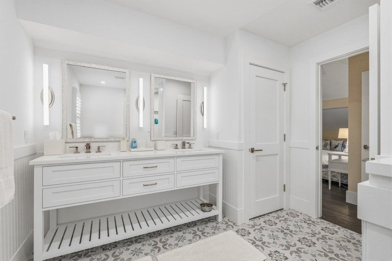 1395 Ivy Court, Unit 201, Vero Beach, FL 32963 Photo