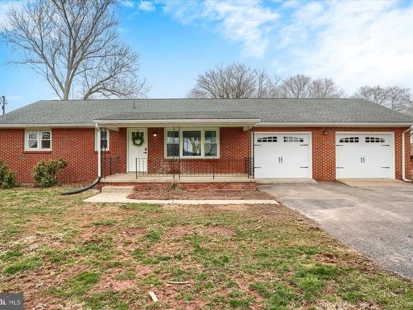 1339 BERRYSBURG ROAD , MILLERSBURG, PA 17061