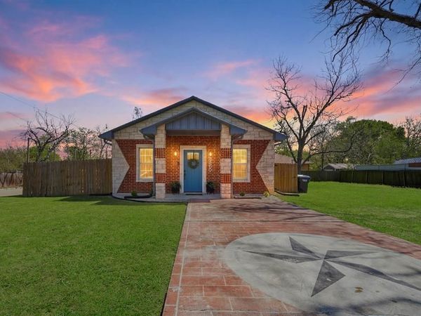 2300 Gurley Avenue , Waco, TX 76706