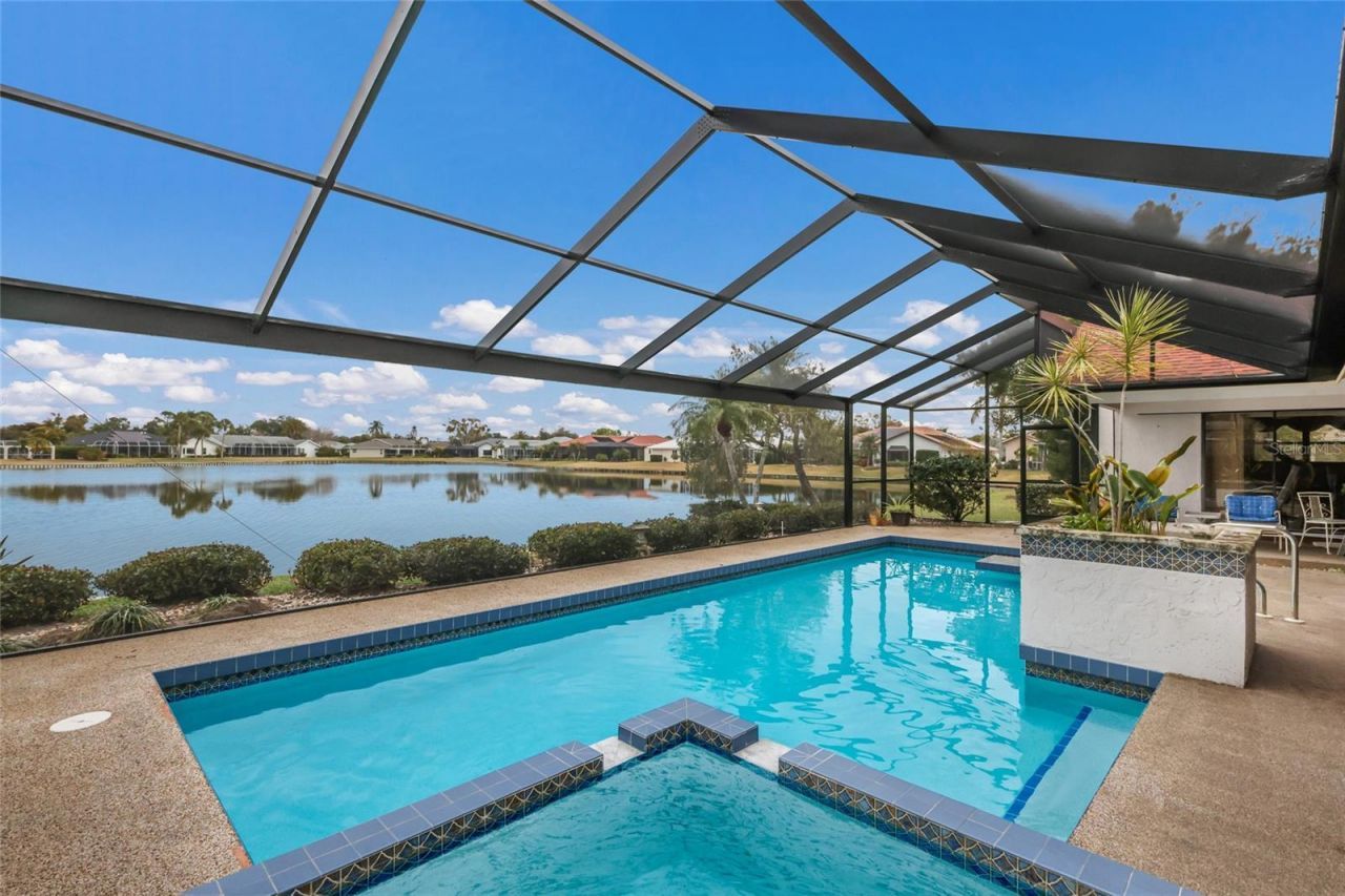 6821 Country Lakes Circle, Sarasota, FL 34243 Photo