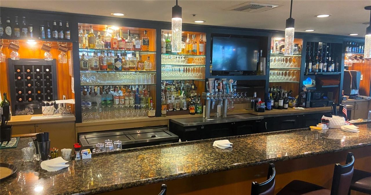 6821 Country Lakes Circle, Sarasota, FL 34243 Photo