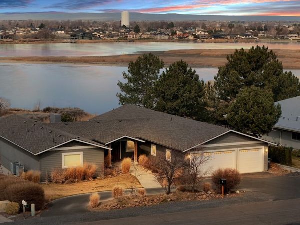 6 Pelican Place SE, Moses Lake, WA 98837