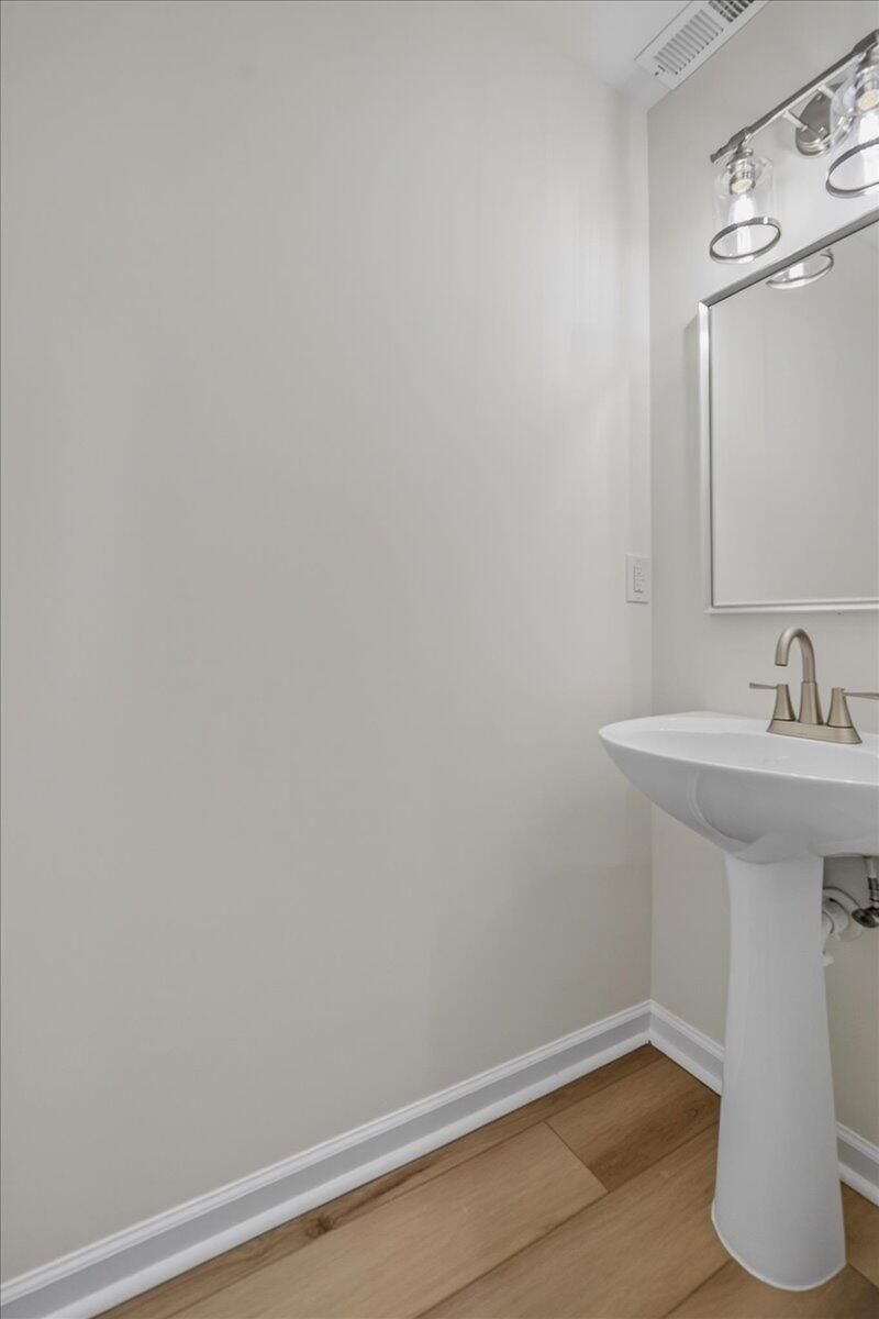 133 Taylor Circle Photo 15