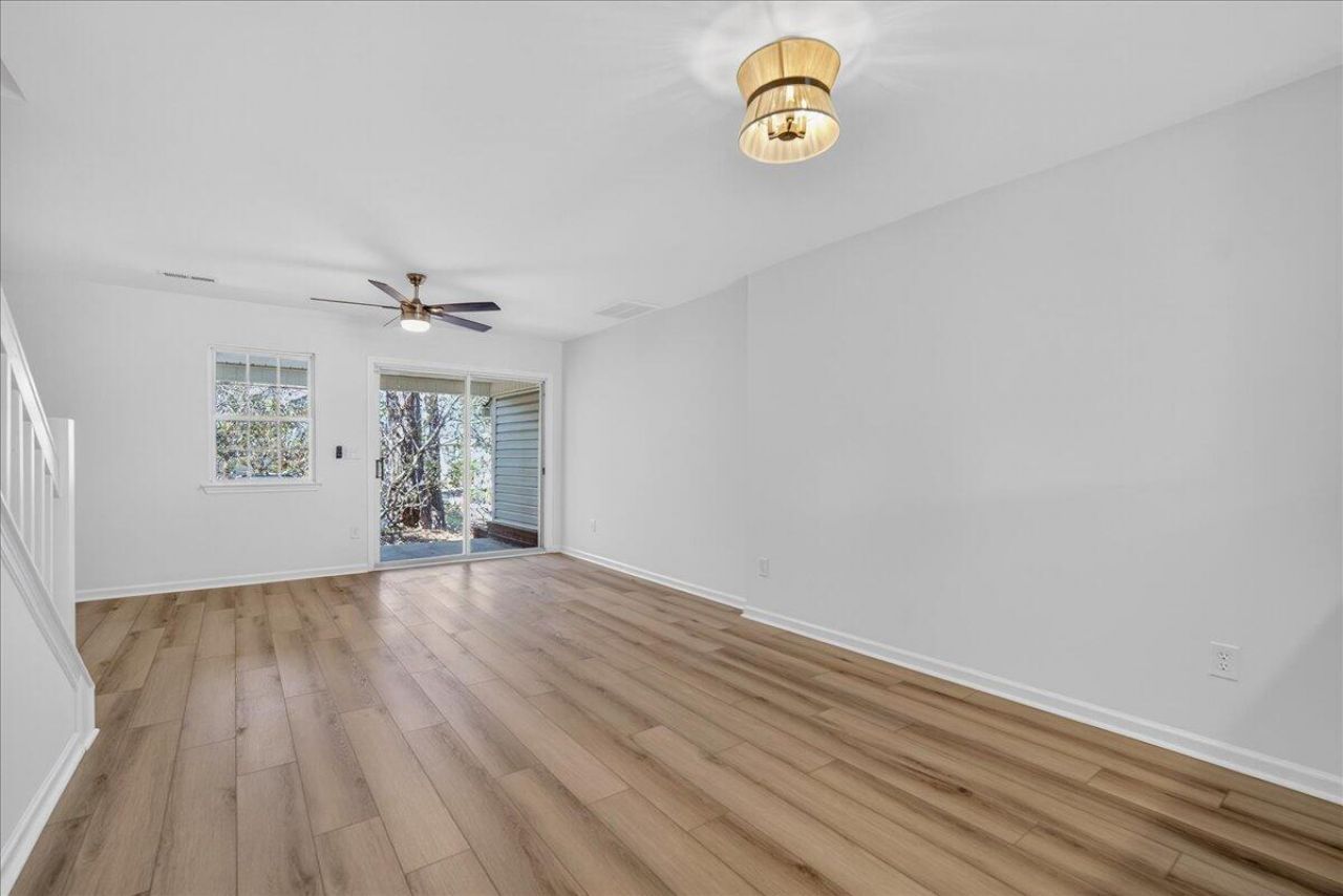 133 Taylor Circle Photo 9