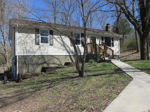 1315 Gratton Rd , Clarksville, TN 37043