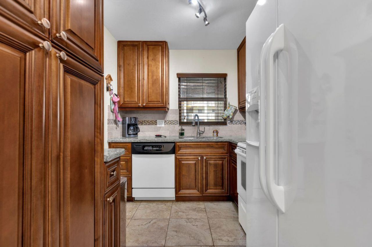 6850 Royal Palm Boulevard, Unit 106g, Margate, FL 33063 Photo