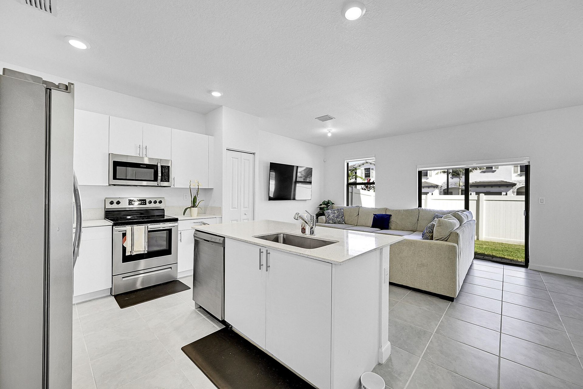 20357 NW 4th Path, Miami Gardens, FL 33169 Photo