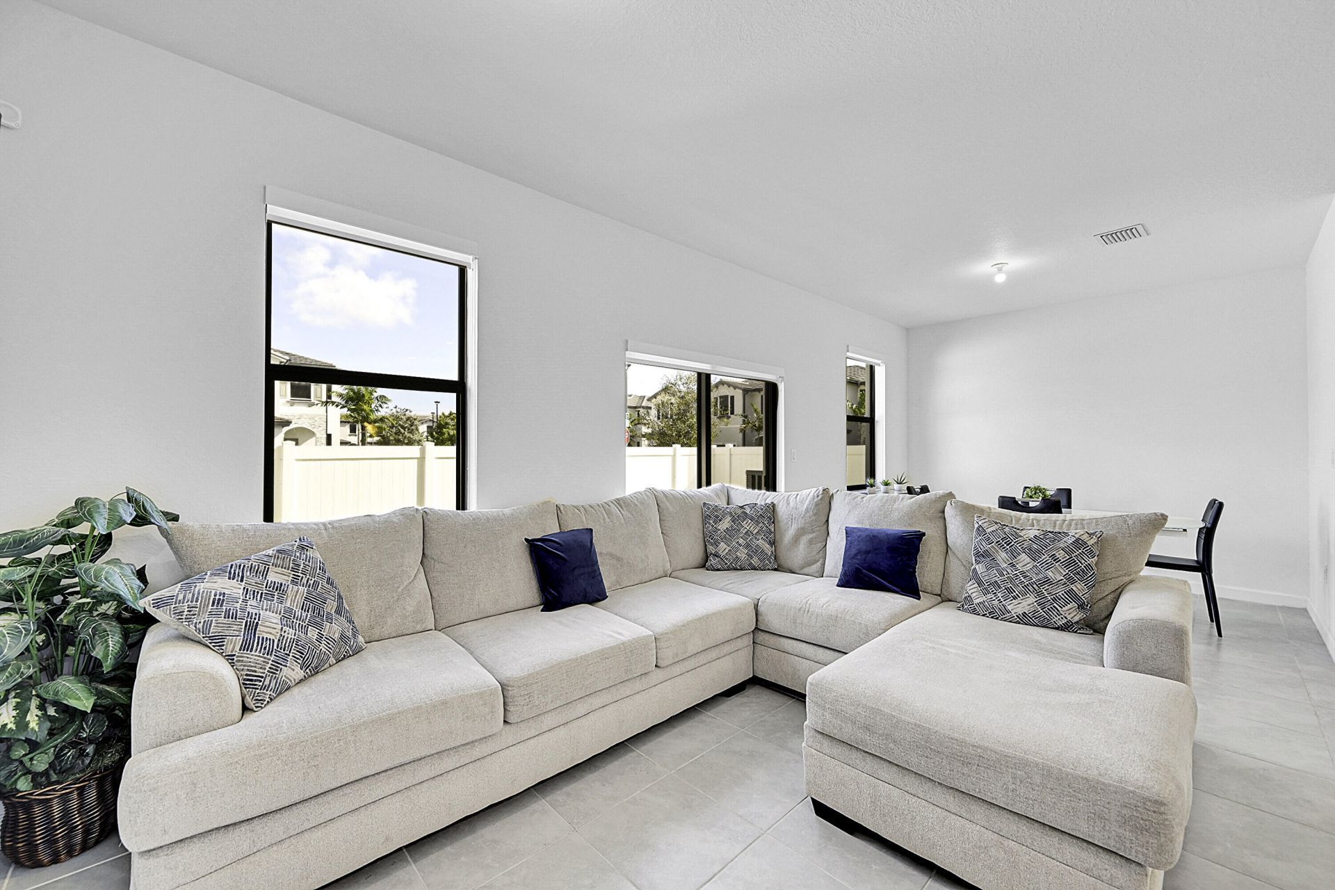 20357 NW 4th Path, Miami Gardens, FL 33169 Photo