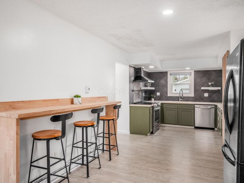 221 E Center Street, West Mansfield, OH 43358 Photo 5