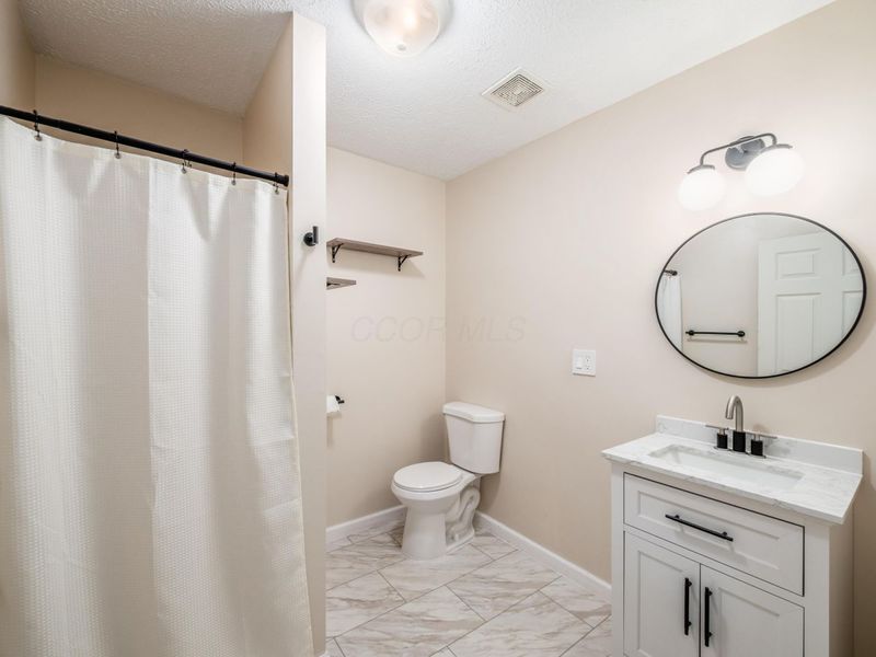 221 E Center Street, West Mansfield, OH 43358 Photo 8