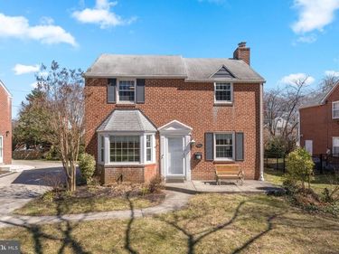 607 LATHAM DRIVE, WYNNEWOOD, PA 19096