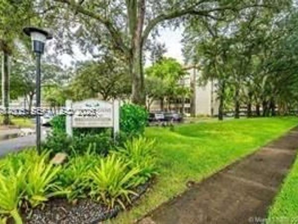 6700 Cypress Rd , Unit 409, Plantation, FL 33317