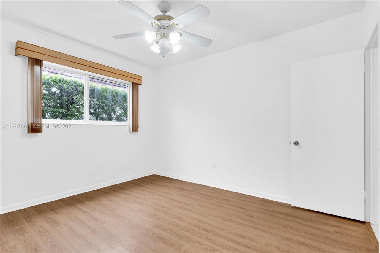 733 W 32 Street , Hialeah, FL 33012 Photo