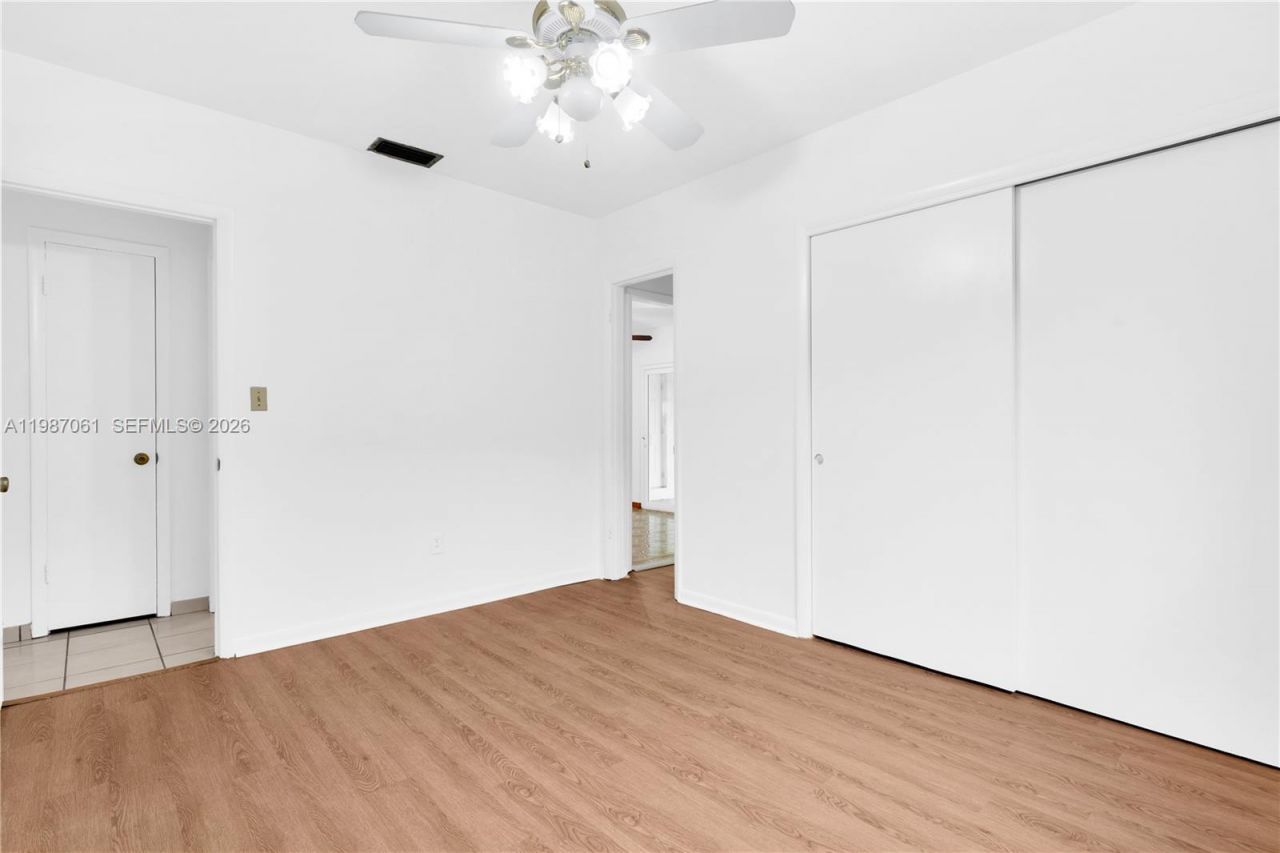 733 W 32 Street , Hialeah, FL 33012 Photo