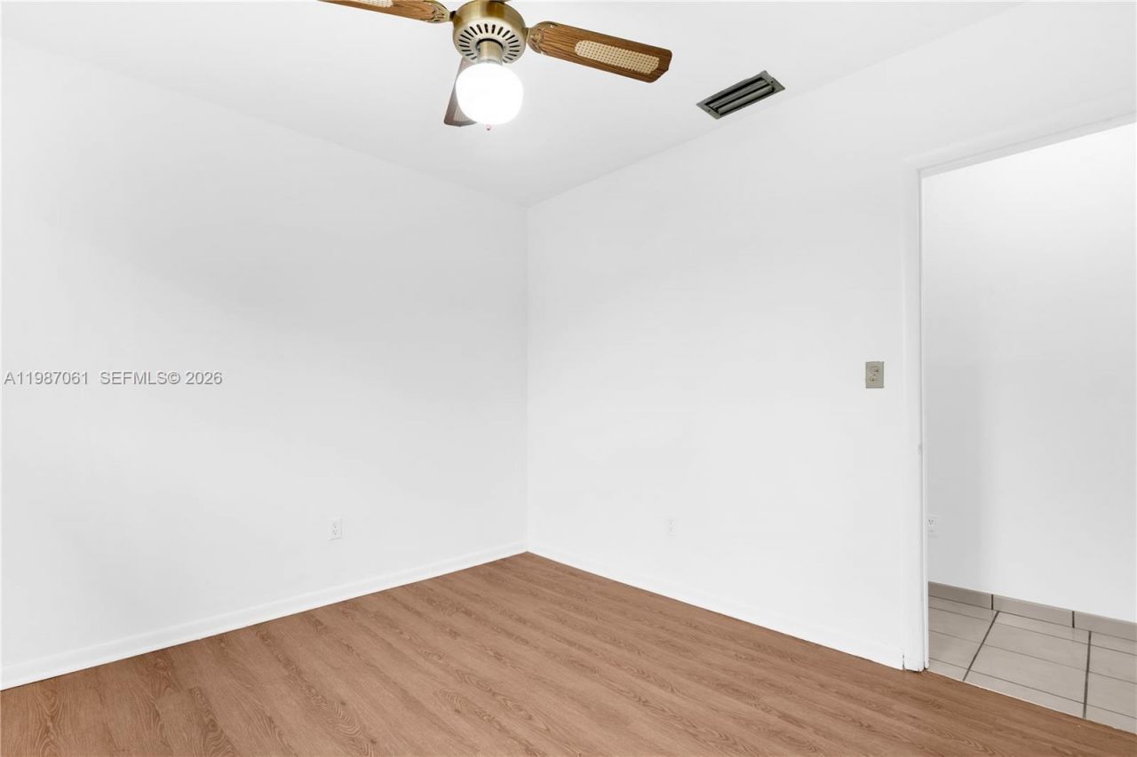 733 W 32 Street , Hialeah, FL 33012 Photo