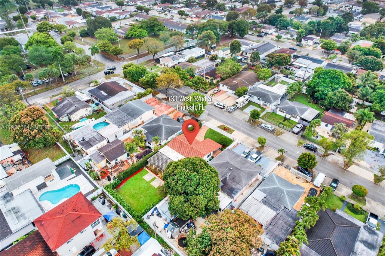 733 W 32 Street , Hialeah, FL 33012 Photo