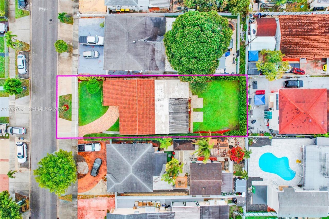 733 W 32 Street , Hialeah, FL 33012 Photo