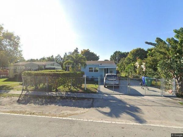 1838 NW 57th St , Miami, FL 33142